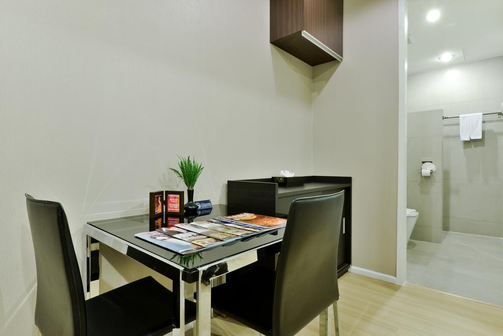 Icheck Inn Residence Sukhumvit 1 Bangkok Exterior photo