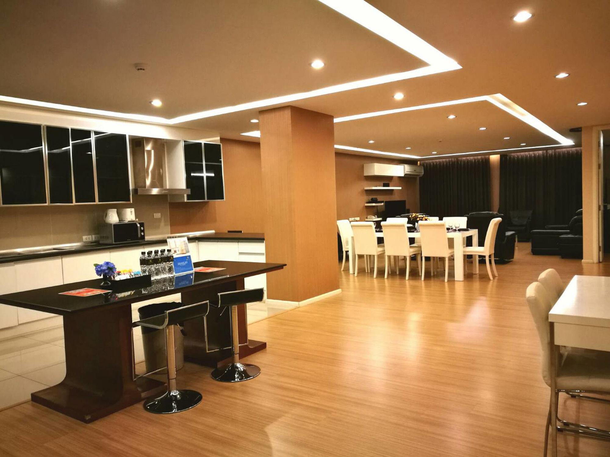 Icheck Inn Residence Sukhumvit 1 Bangkok Exterior photo